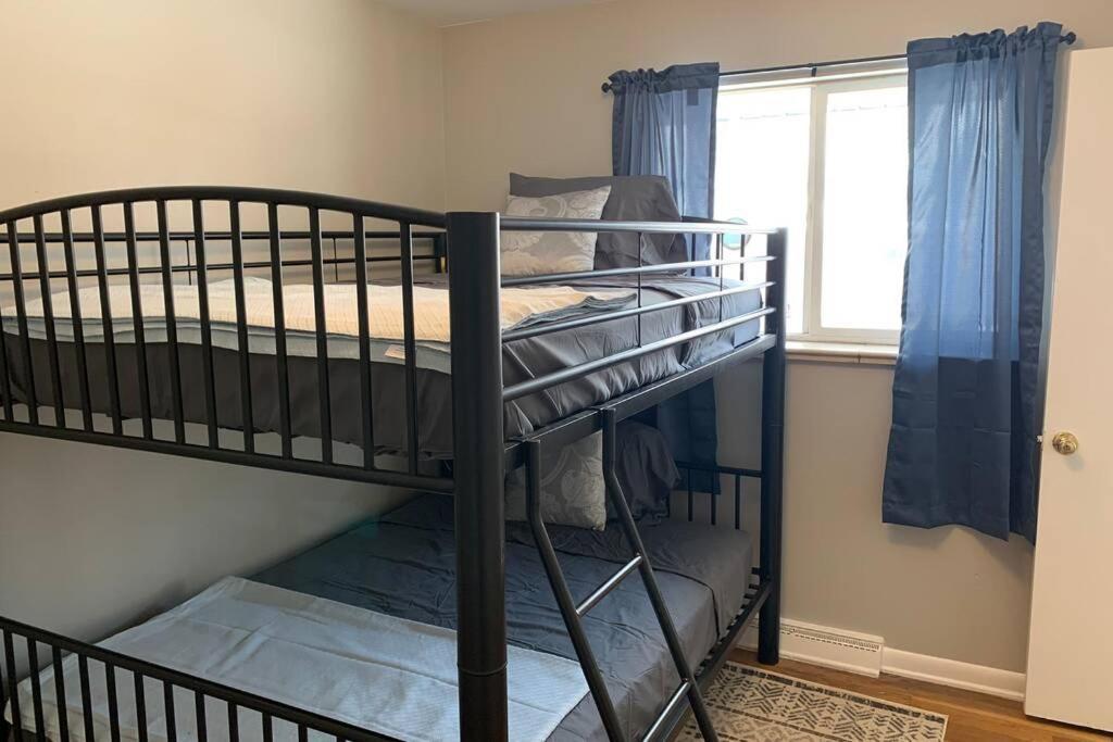 3 King Beds + Bunk Beds On Broadway Villa ลิตเติลตัน ภายนอก รูปภาพ